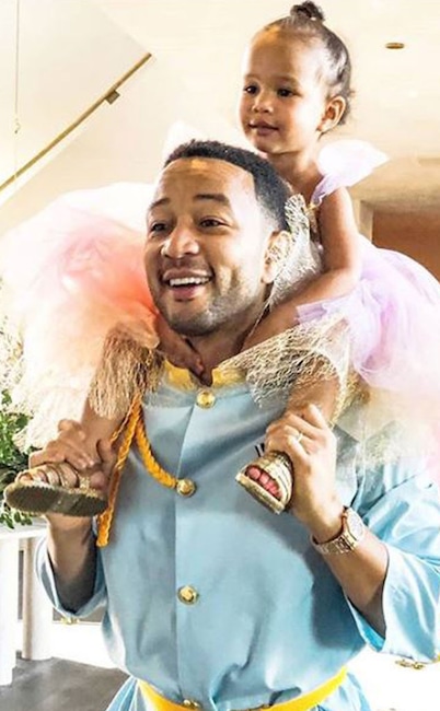 Luna Stephens, John Legend